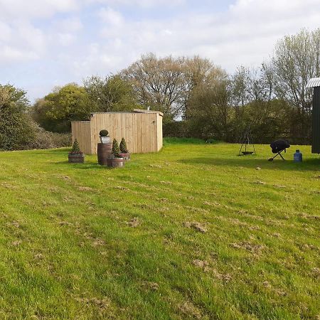 فيلا Glamping At The Retreat Wiltshire Is Rural Bliss كيبنهام المظهر الخارجي الصورة
