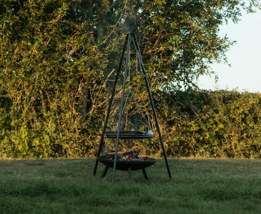 فيلا Glamping At The Retreat Wiltshire Is Rural Bliss كيبنهام المظهر الخارجي الصورة