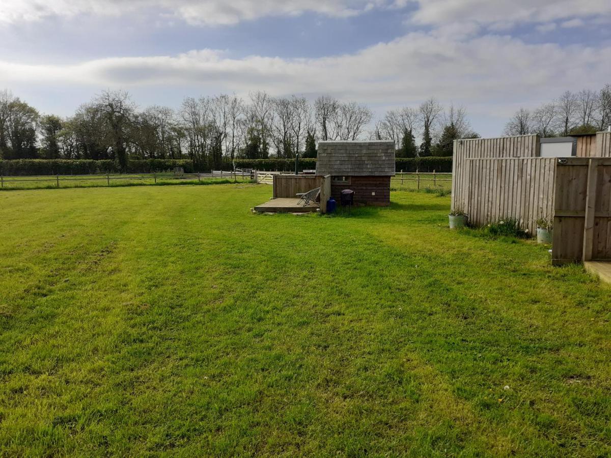 فيلا Glamping At The Retreat Wiltshire Is Rural Bliss كيبنهام المظهر الخارجي الصورة